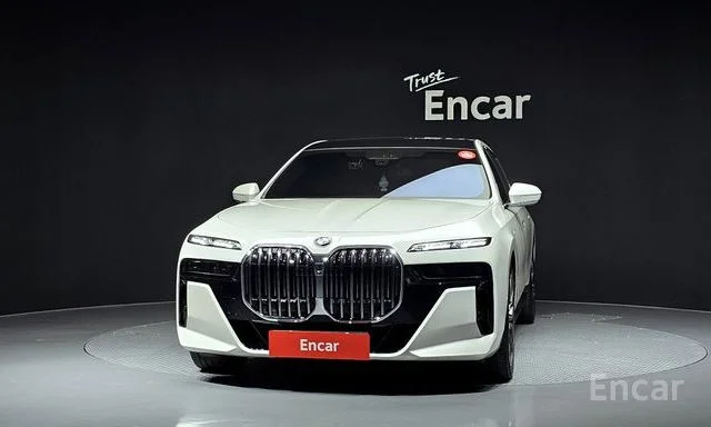 BMW 7 Series (G70) 740i xDrive M Sport