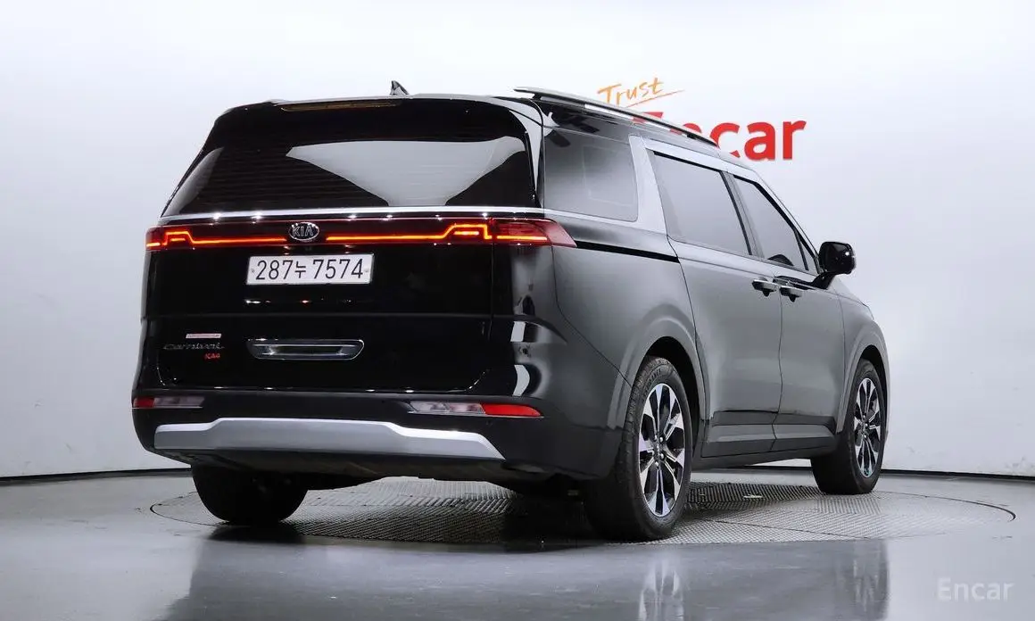 Kia Carnival 4th Generation 9-seater Prestige