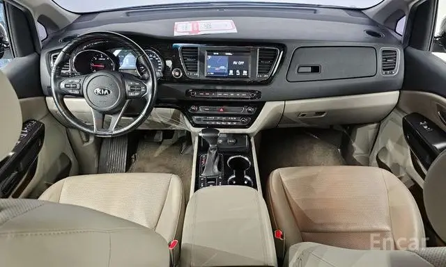 Kia The New Carnival 9 Seater Prestige