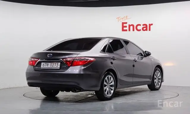 Toyota New Camry Hybrid LE