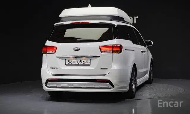 Kia All New Carnival 9-Seater High Limousine Noblesse