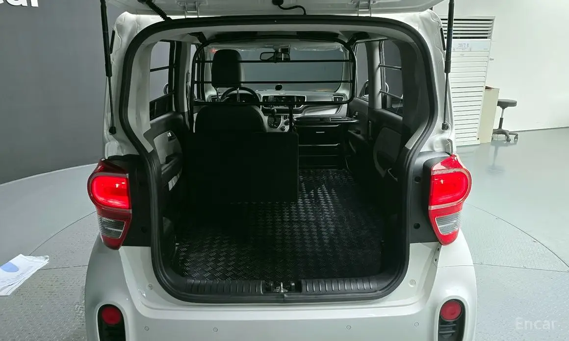 Kia The New Rayban Prestige Special (1-Seater)