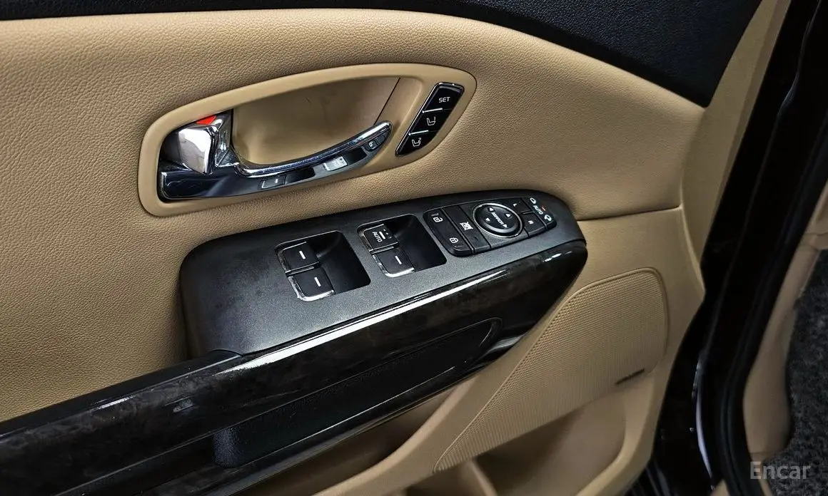 Kia The New Karnival 9-Seater High Limousine Noblesse Special