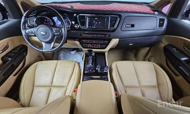 Kia All New Carnival 7-Seater Limousine VIP