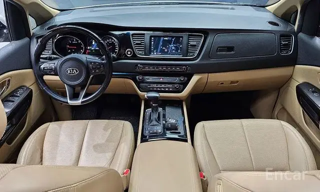 Kia All New Carnival 9-Seater Noblesse Special