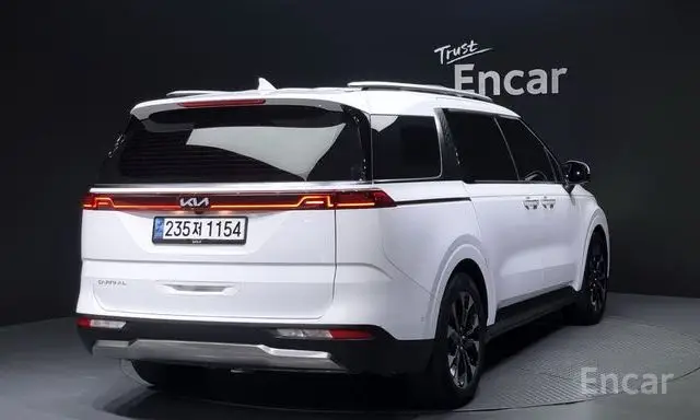 Kia Carnival 4th Generation 7-Seater Signature