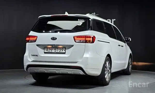 Kia All New Carnival 9-Seater Noblesse Special