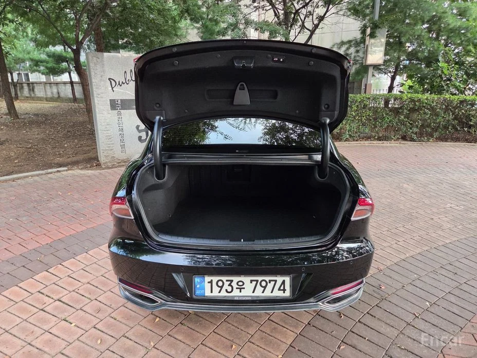 Kia The New Granzer IG 2.5 R Blanc