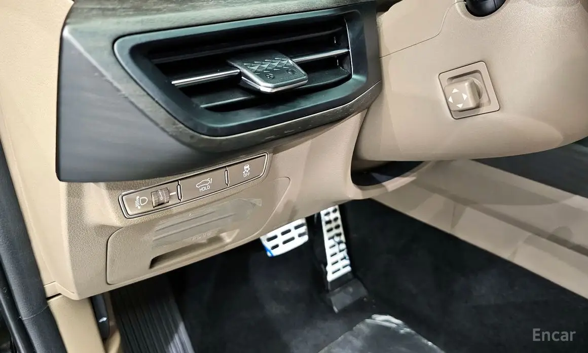 Kia K8 2.5 Gasoline 2WD Signature