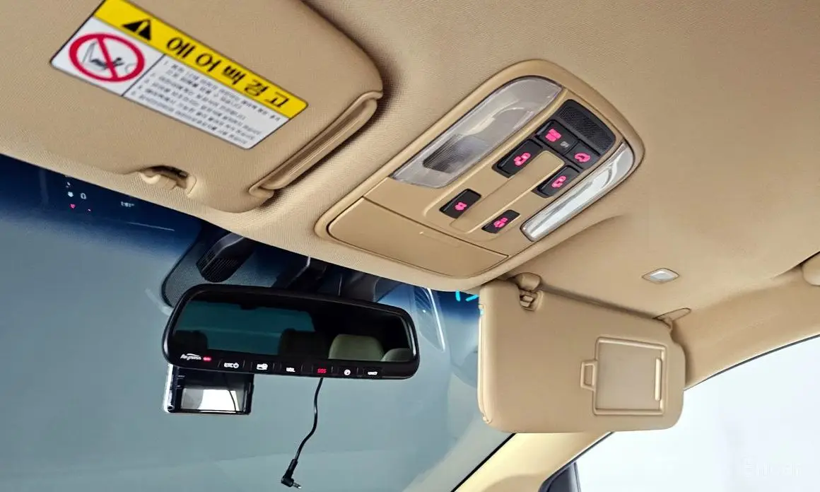 Kia All New Carnival 9-Seater High Limousine Noblesse