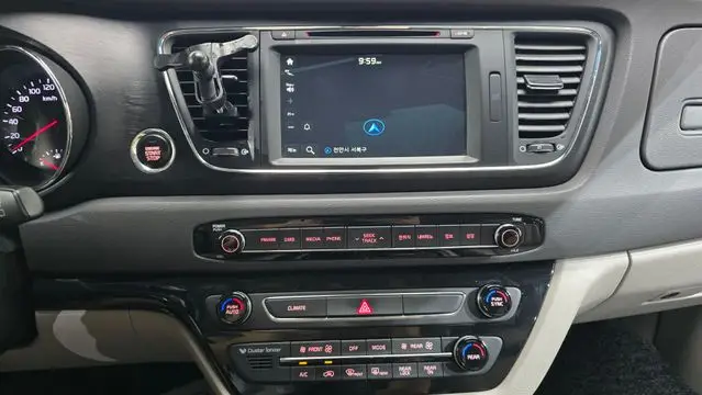 Kia All New Carnival 9-Seater Luxury