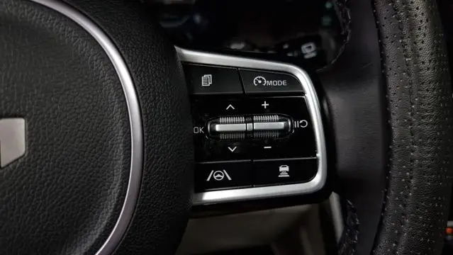 Kia Carnival 4th Generation 7-Seater Signature