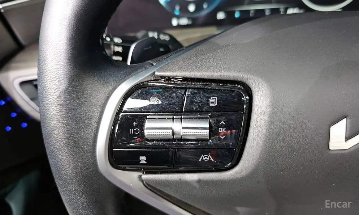 Kia K8 Hybrid Signature Special