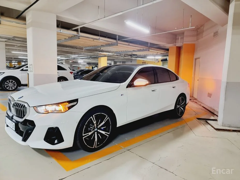 BMW 5 Series (G60) 530i xDrive M Sport