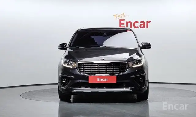 Kia The New Carnival 9 Seater Prestige