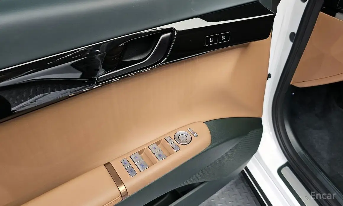 Hyundai Granzer Hybrid (GN7) Calligraphy