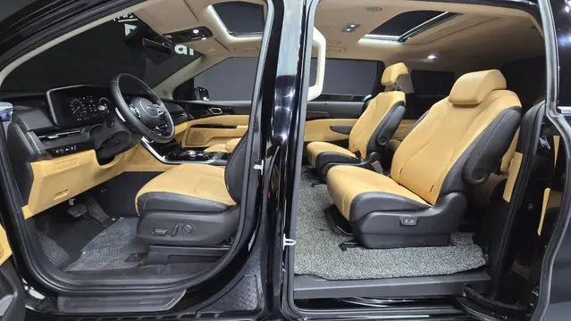 Kia Carnival 4th Generation Gasoline 9-seater Signature