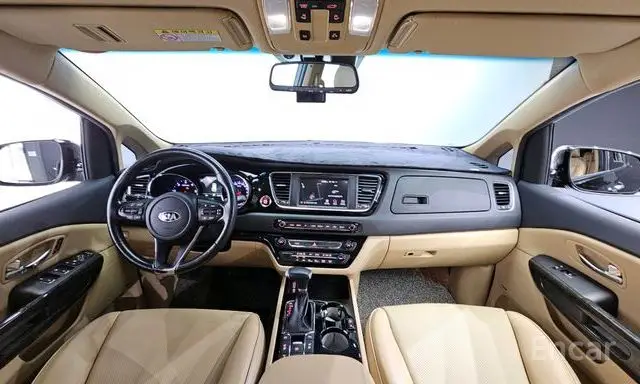 Kia The New Karnival 9-Seater High Limousine Noblesse Special
