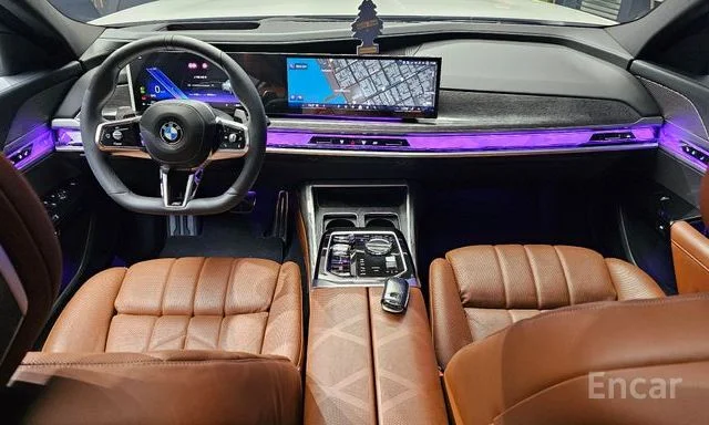 BMW 7 Series (G70) 740i xDrive M Sport