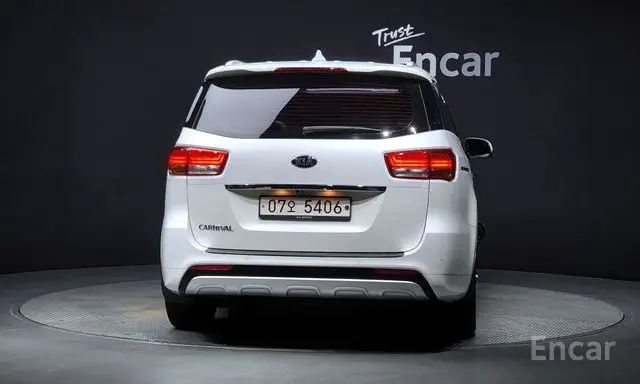 Kia All New Carnival 9-Seater Prestige