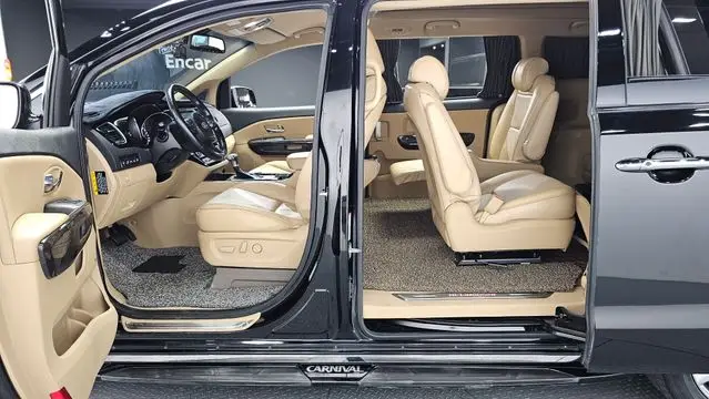 Kia The New Karnival 9-Seater High Limousine Noblesse Special