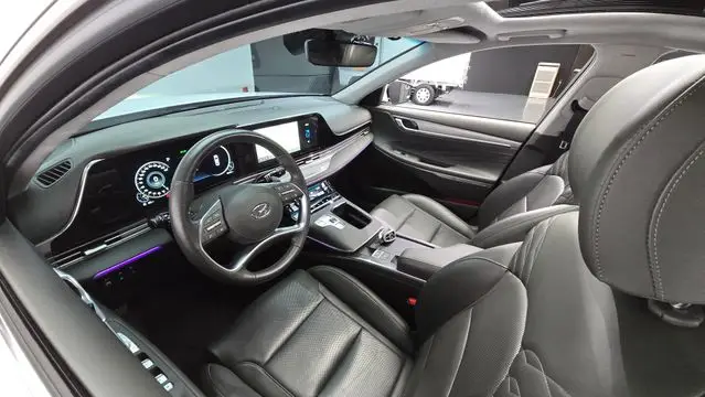 Kia The New Granzer IG 3.3 Calligraphy