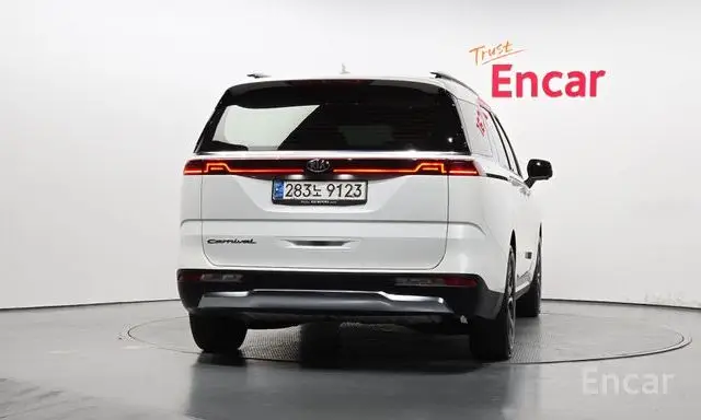 Kia Carnival 4th Generation 9-seater Signature